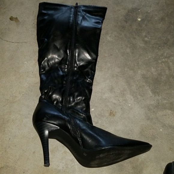 Shoes - Picture 4 of 7